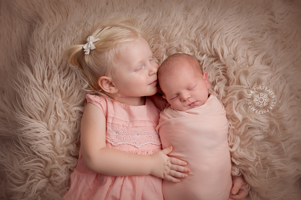 newborn-photographer-lancaster-pa-lvr-portraits-3548