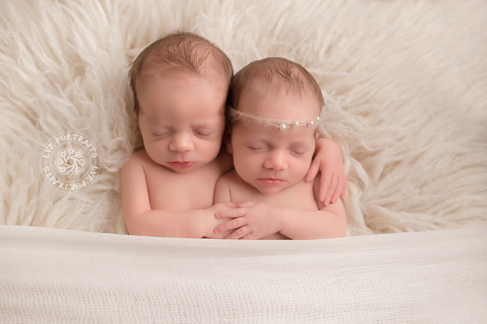 twin newborn babies, central pa newborn photographer