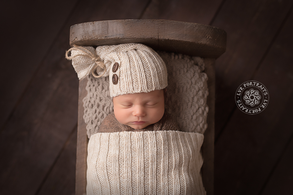 newborn baby photographer, Lancaster PA, boy with hat