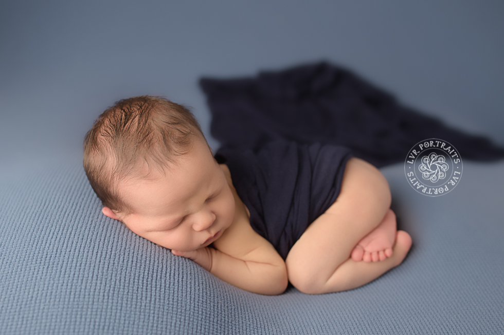 Lancaster pa custom newborn photography, newborn photography, bum-up pose