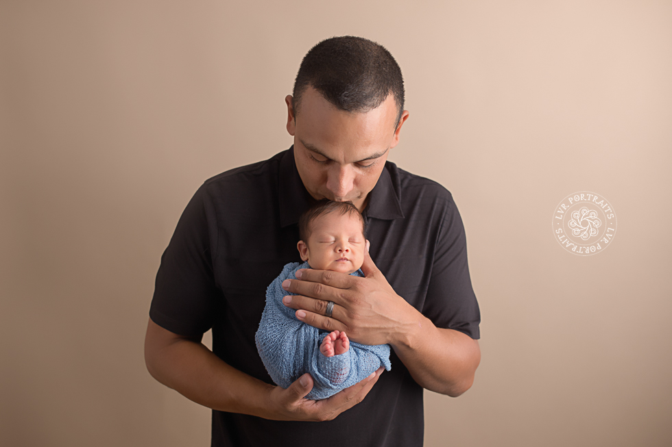 Lancaster-PA-Newborn-Photographer, LVR Portraits, dad and newborn boy