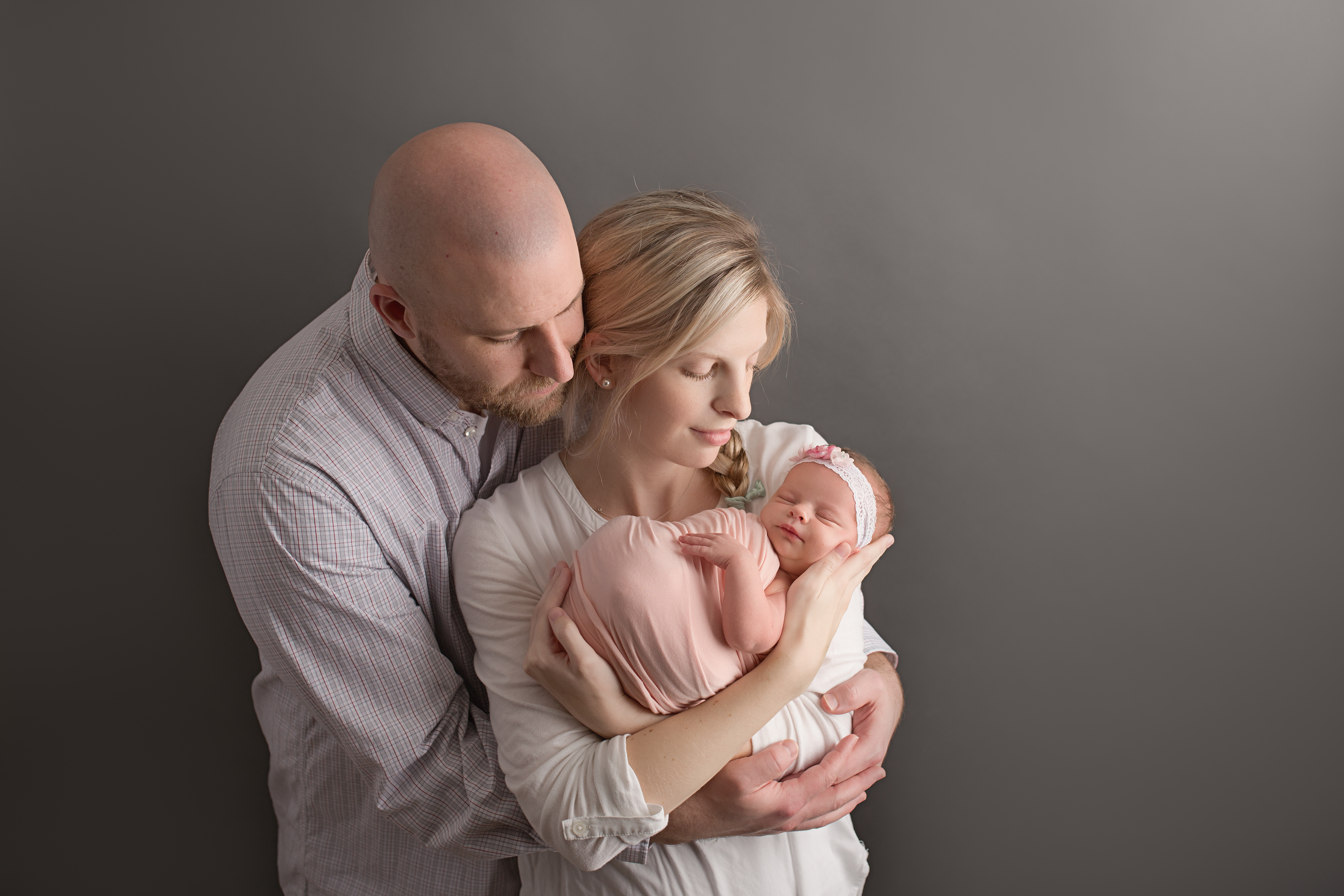Lancaster-newborn-photography-studio, newborn with mom & dad